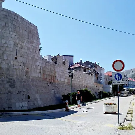 Pag Old Town * פג